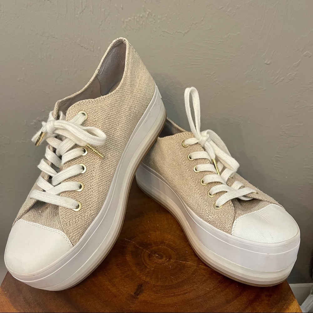 Michael Kors Poppy Lace up platform sneakers shoe sz 9